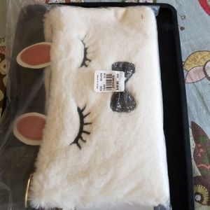 Cute purse with built in USB port